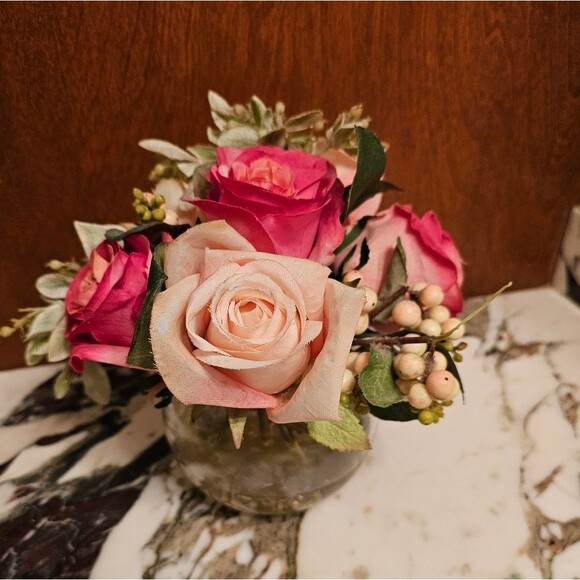 Artificial Flowers Silk Rose Bouquet in a Glass bowl - Beautiful arrangement - Picture 2 of 2